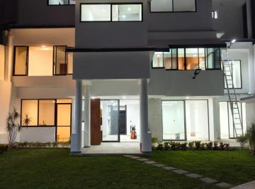 Casa de 7 habitaciones, Cuernavaca · En Venta Casa en Jardines de Reforma