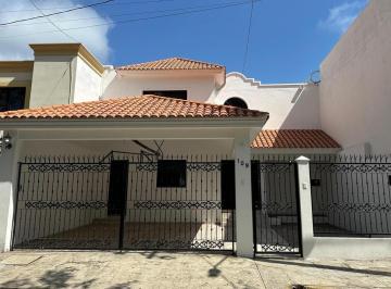 Casa · 225m² · 3 Recámaras · Casa en Venta en Playas del Sur