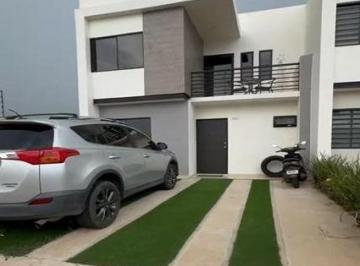 Casa · 95m² · 3 Recámaras · 2 Estacionamientos · Casa en Hacienda del Seminario
