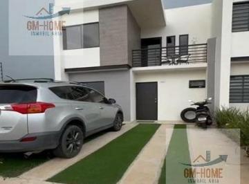Casa · 95m² · 3 Recámaras · 2 Estacionamientos · Casa en Hacienda del Seminario