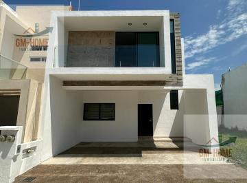 Casa · 168m² · 3 Recámaras · 2 Estacionamientos · Casa en Venta en Real del Valle
