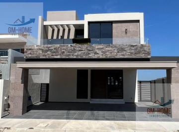 Casa · 279m² · 4 Recámaras · 2 Estacionamientos · Casa en Venta en Altabrisa