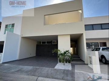 Casa · 228m² · 3 Recámaras · 2 Estacionamientos · Casa en Altabrisa Residencial