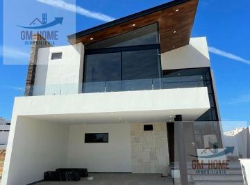 Casa · 315m² · 3 Recámaras · 2 Estacionamientos · Casa en Venta en Maralto Residencial