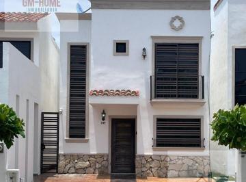 Casa · 90m² · 3 Recámaras · 2 Estacionamientos · Casa en Azul Marino