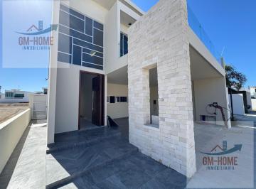 Casa · 295m² · 4 Recámaras · 2 Estacionamientos · Casa en Altabrisa Residencial