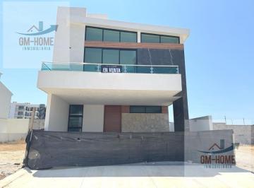 Casa · 229m² · 4 Recámaras · 2 Estacionamientos · Casa en Venta en El Delfín Residencial