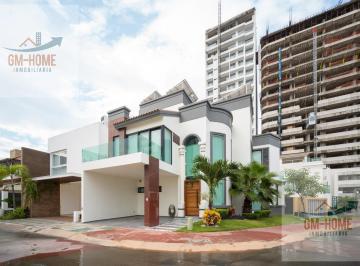 Casa · 217m² · 4 Recámaras · 2 Estacionamientos · Casa en Fraccionamiento Sábalo Cerritos