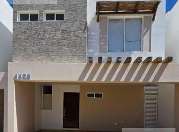 Casa · 153m² · 3 Recámaras · 2 Estacionamientos · Casa en Almarena