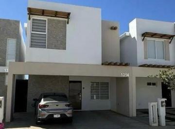 Casa · 129m² · 3 Recámaras · 2 Estacionamientos · Casa en Almarena Residencial