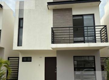 Casa · 123m² · 3 Recámaras · 2 Estacionamientos · Casa en Hacienda del Seminario