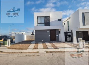 Casa · 90m² · 2 Recámaras · 2 Estacionamientos · Casa en Mazatlán