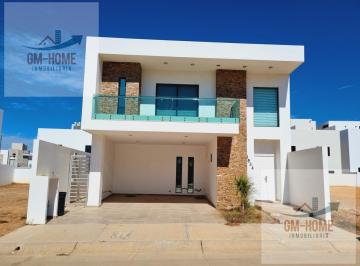 Casa · 272m² · 5 Recámaras · 2 Estacionamientos · Casa en Venta en Altabrisa