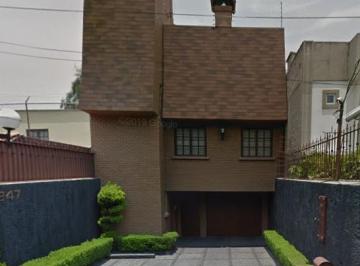 Casa de 4 habitaciones, Alvaro Obregón · Casa en Venta en Col Jardines del Pedregal Ciudad de Mexico