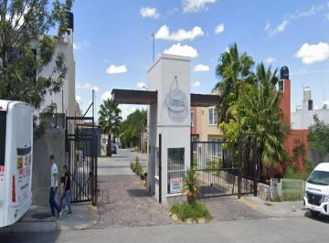 Casa de 2 habitaciones, Apaseo el Grande · Casa en Dos Niveles, con 72 m² Superficie de Terreno, 2 Recámaras en Venta en Fuentes de Balvanera