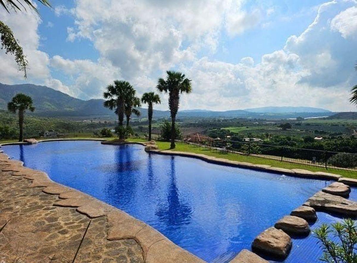 Lot for Sale in Hacienda Santa Sofía Country Club, El Arenal, Jalisco