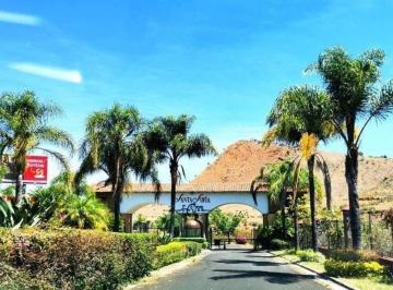Terreno / Lote , El Arenal · Terreno en Venta en Hacienda Santa Sofía Country Club El Arenal Jalisco