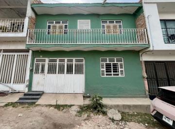 Casa de 4 habitaciones, Zapopan · Casa en Venta en Higuera, Zapopan (Cerca de Villas de Guadalupe)