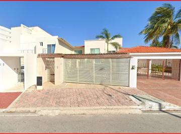 Casa de 3 habitaciones, Benito Juárez · Venta de Casa en Quintana Roo Cancun Kukulcan Boulevard Zona Hotelera