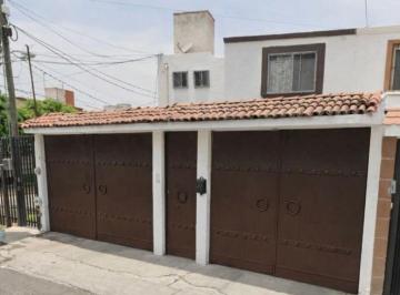 Casa de 3 habitaciones, Corregidora · Casa en Venta en Villas Campestre, Corregidora Querétaro.