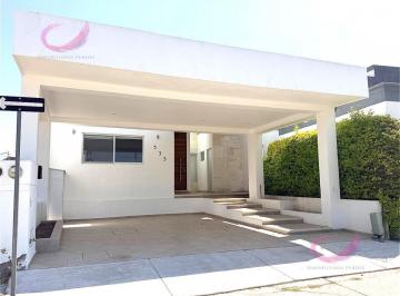 Casa en condominio · 280m² · 2 Recámaras · 2 Estacionamientos · Casa en Renta Villas Bonaterra | Sin Amueblar | Aguascalientes