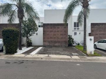 Casa de 3 habitaciones, Querétaro · Casa en Renta Ubicada en Sante Fe Juriquilla