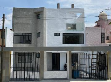 Casa · 270m² · 3 Recámaras · 2 Estacionamientos · Casa Remodelada en Alamedas, Adolfo López Mateos