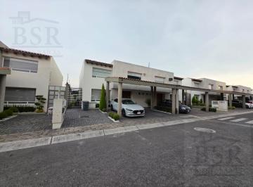 Casa en condominio · 271m² · 3 Recámaras · 3 Estacionamientos · Casa en Venta en Fracc. Valle de Las Fuentes, Calimaya, Estado de México