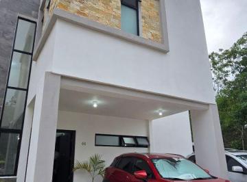 Casa Renta 160m² de 3 habitaciones · Estrena Divina Casa Amueblada! en Residencial Altai Cumbres - Huayacan