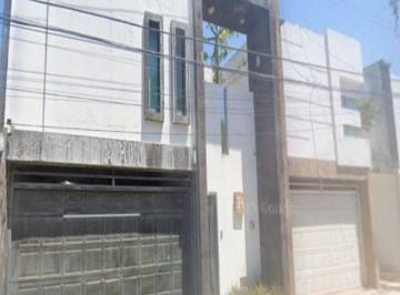Casa de 4 habitaciones, Campeche · Hermosa Casa en Venta Ubicada en Campeche!