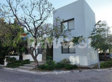 Casa de 4 habitaciones, Querétaro · Casa Venta Villas del Meson Juriquilla