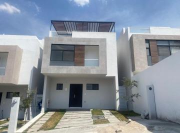 Casa de 4 habitaciones, El Marqués · Renta Casa en Zibata con 4 Recamaras, Oficina, Roof Garden, Cluster con Amenidades