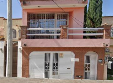 Casa de 3 habitaciones, San Juan del Río · Casa en Venta en Los Arrayanes, San Juan del Rio, Queretaro