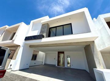 Casa · 344m² · 4 Recámaras · 2 Estacionamientos · Casa en Maralto Residencial