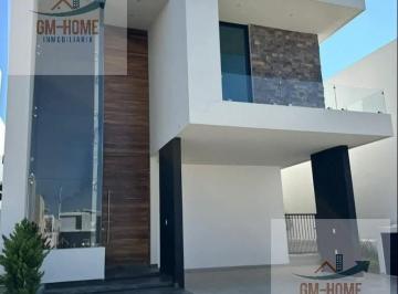 Casa · 4 Recámaras · 2 Estacionamientos · Casa en Venta en Paraíso Marina