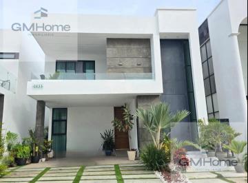 Casa · 266m² · 4 Recámaras · 2 Estacionamientos · Casa en Venta en Residencia Soles