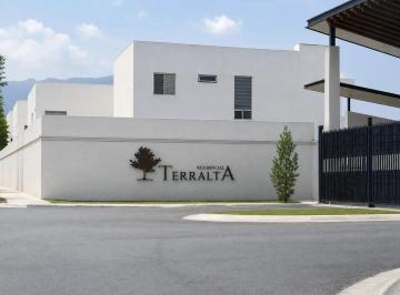 1 · Amplia Casa en Fraccionamiento Privada Terralta