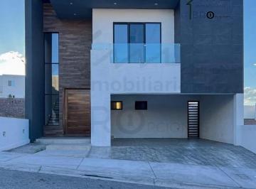 Casa de 4 habitaciones, Chihuahua · Residencia Nueva en Venta en Zona Valles