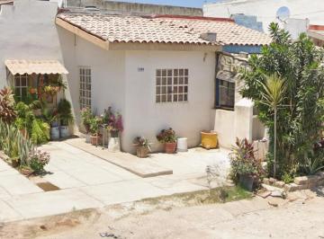 Casa de 2 habitaciones, Puerto Vallarta · Casa en Venta de Remate en Héroes de La Patria El Salitrillo Jal