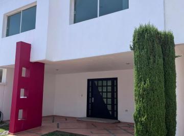 Casa · 195m² · 3 Recámaras · 3 Estacionamientos · Casa en Recta a Cholula – 3 Recámaras y Excelente Ubicación