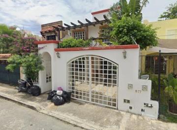 Casa de 3 habitaciones, Solidaridad · Venta de Casa en Playa del Carmen