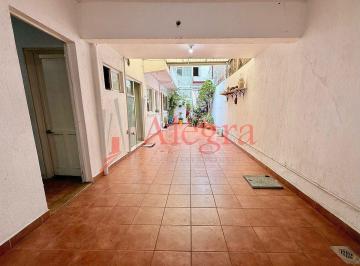 Casa · 204m² · 4 Recámaras · 2 Estacionamientos · Casa en Venta en La Col Doctores Alcaldía Cuauhtémoc