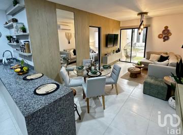 Departamento · 87m² · 2 Recámaras · 1 Estacionamiento · Departamento de Lujo de 2 Recamaras en Av Huayacán en Cancún