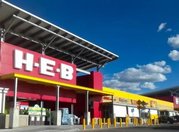 Local comercial · 35m² · 100 Estacionamientos · Local en Renta Heb Aguascalientes, Ags.