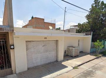 Casa de 4 habitaciones, Aguascalientes · Casa en Venta de Remate en España Aguascalientes Ags