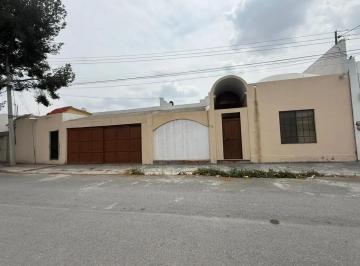 1 · Casa en Venta en Ramos Arizpe – Una Planta, Amplio Terreno, Excelente Ubicación