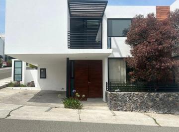 Casa de 2 habitaciones, El Marqués · Venta Casa en Esquina de Autor, Cerca de La Universidada Anahuac