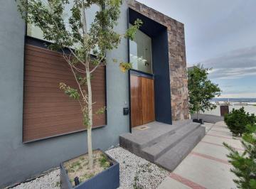 Casa de 3 habitaciones, San Luis Potosí · Residencia en Renta en La Loma Club de Golf con Jardín y Terraza