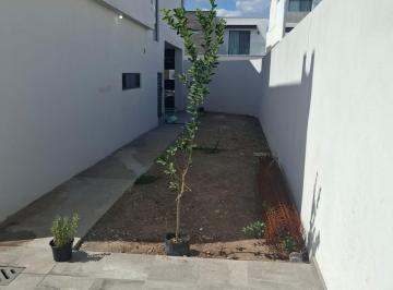 Casa de 3 habitaciones, García · La Reserva Cumbres - Casa en Esquina 3 Plantas. Espacios Muy Amplios