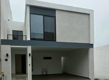 Casa · 228m² · 3 Recámaras · Casa en Venta en Santoral II